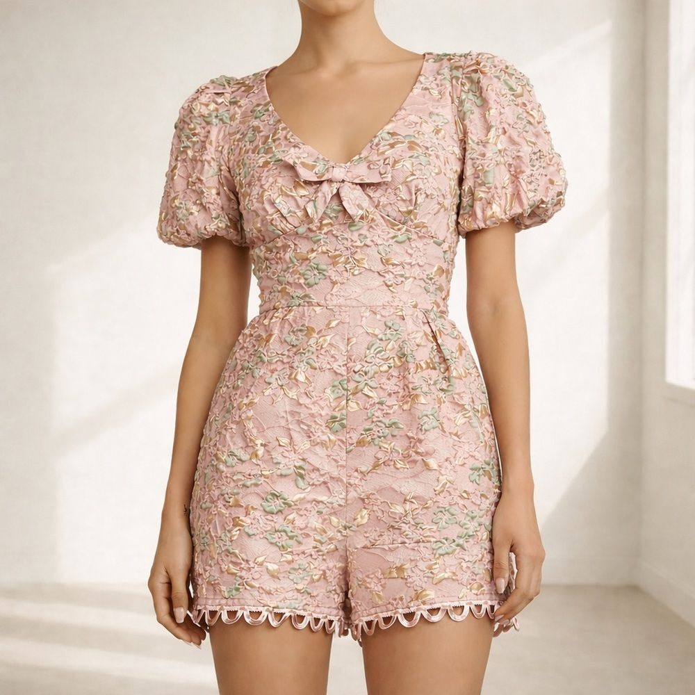 NWT Sugar Thrillz Jacquard Floral Romper Bow Puff Sleeve Blush Pink Size Medium